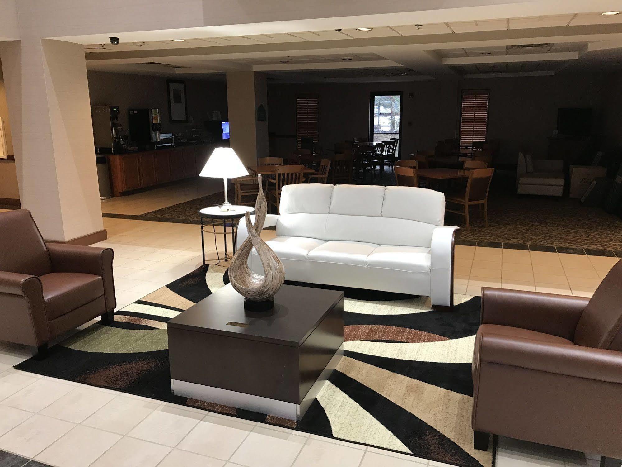 Hotel Wingate By Wyndham Eisenhower 3*