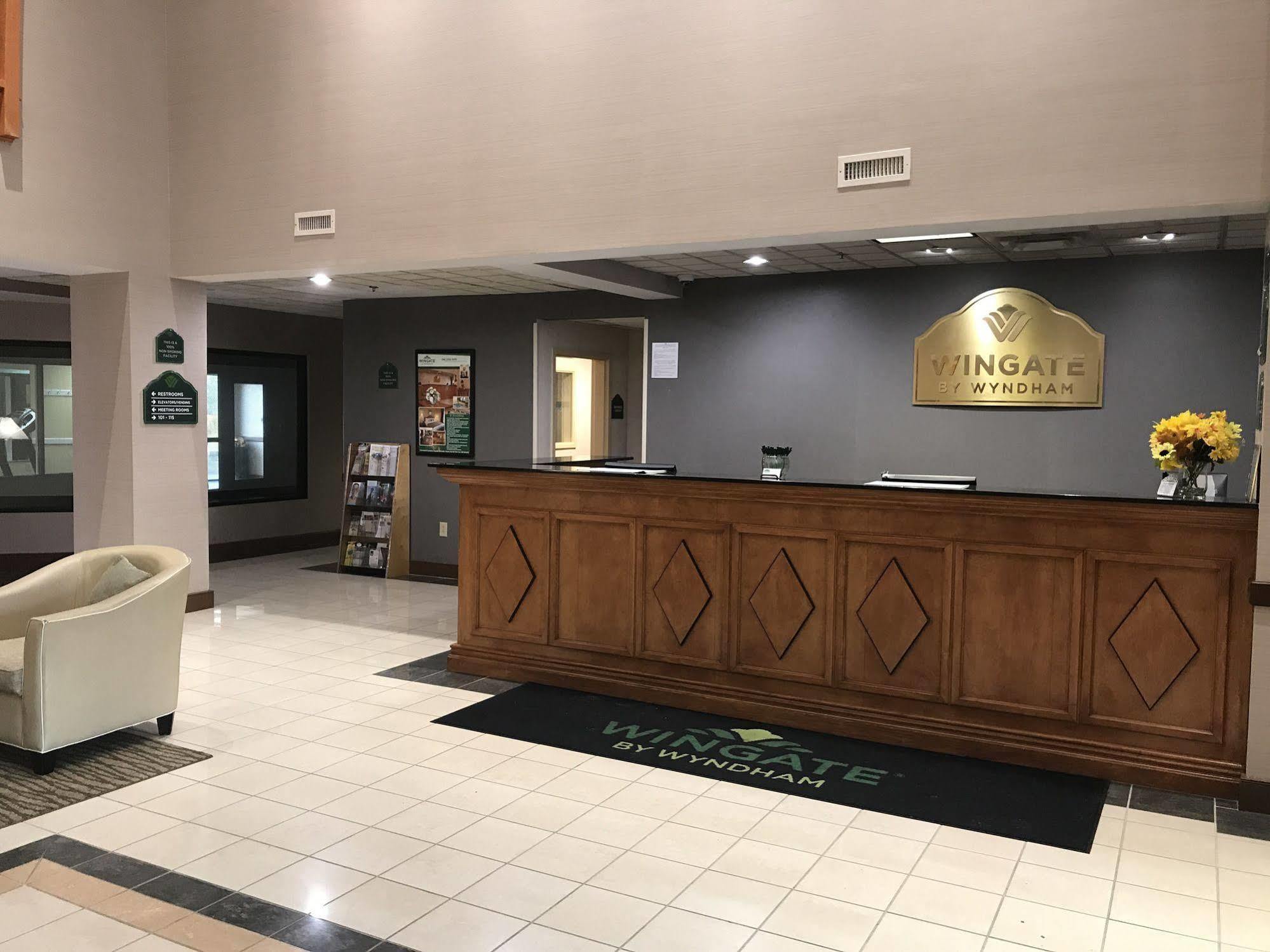 Wingate By Wyndham Eisenhower Hotel 3*